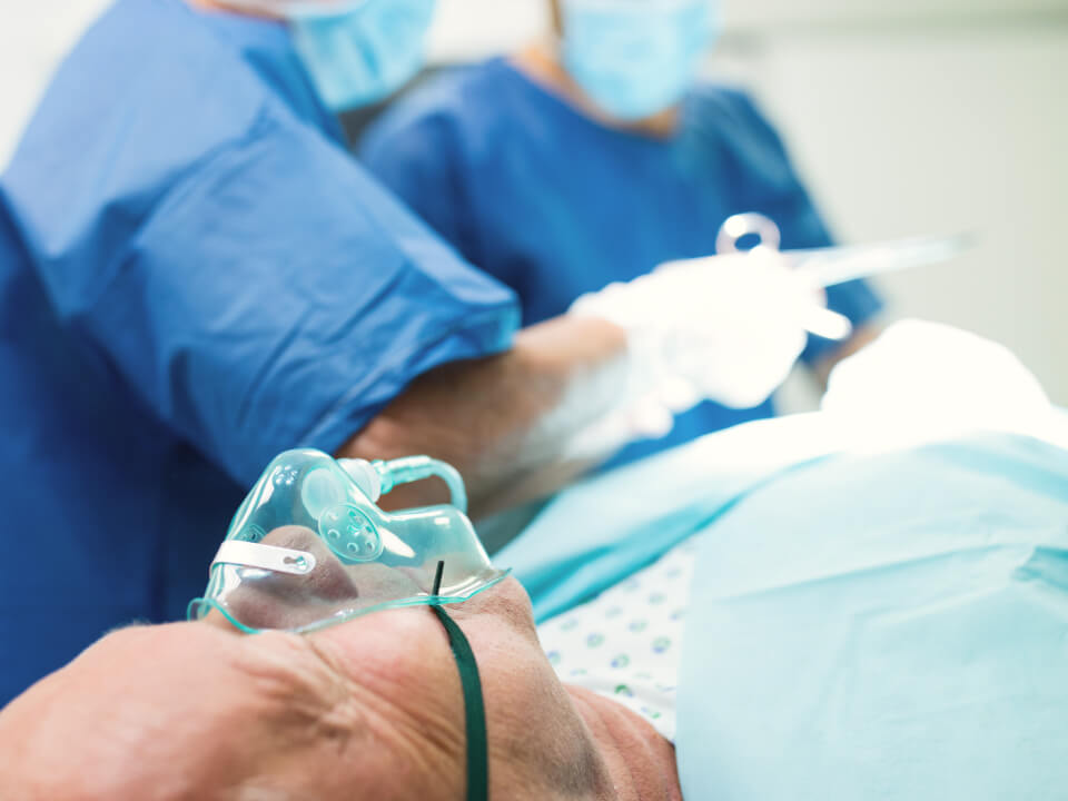 General anesthesia for children and adults Anestezie generală pentru copii și adulți